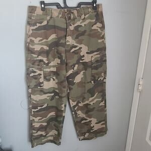 Outdoorlife Camouflage pants size 33WX30L